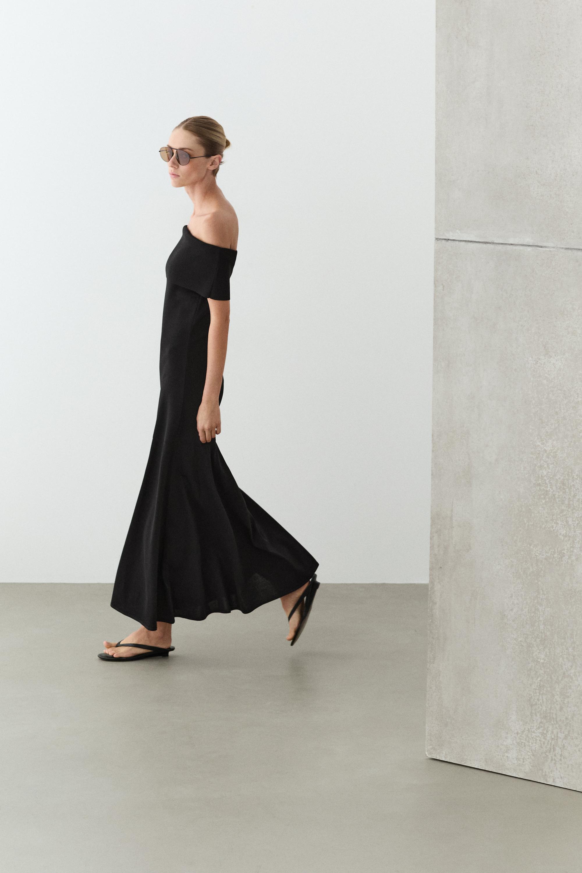 Knit midi dress with exposed shoulders